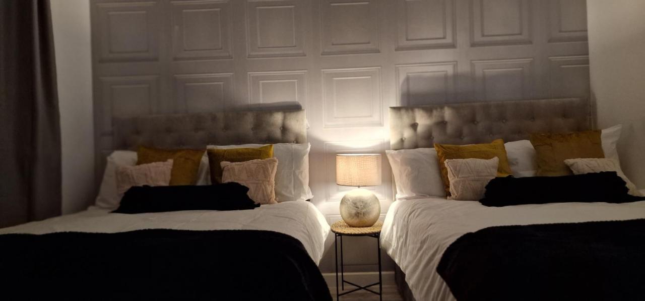 Shm Stays Leicester. Newly Renovated!! 15 Min Drive From City Centre, University. 9 Min Drive To Leicester City Stadium, 5 Min Drive To M1 & M69. 2 Min Walk To Bus Stop. Екстер'єр фото