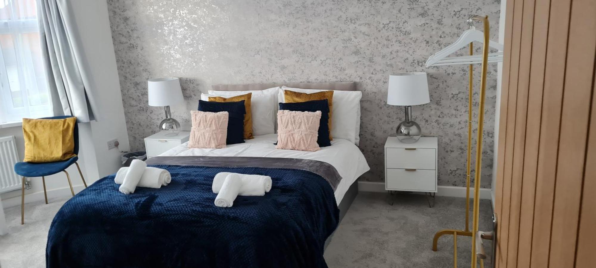Shm Stays Leicester. Newly Renovated!! 15 Min Drive From City Centre, University. 9 Min Drive To Leicester City Stadium, 5 Min Drive To M1 & M69. 2 Min Walk To Bus Stop. Екстер'єр фото